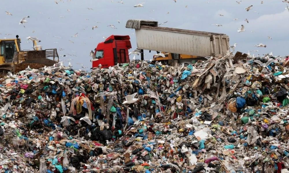 Eurostat: Τα απορρίμματα της ΕΕ πηγαίνουν σε Τουρκία και Ινδία